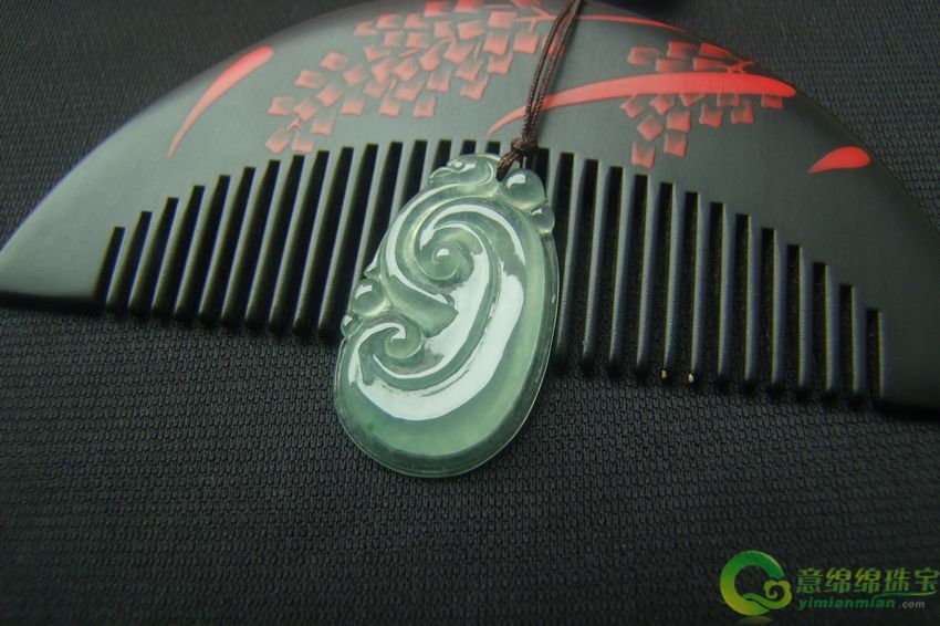 谈怎么依据不同人群 挑选翡翠礼品价位  第2张