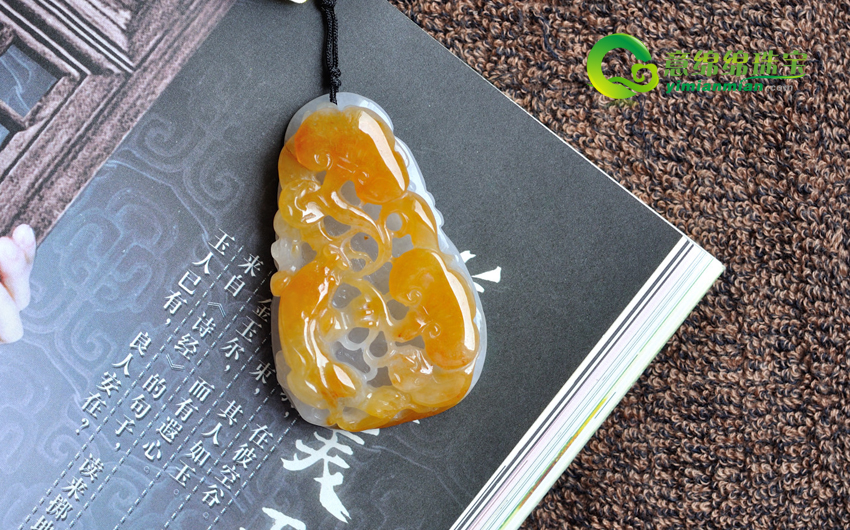 只见翡翠风华光辉不见背面艰苦 翡翠挖掘依然是人工