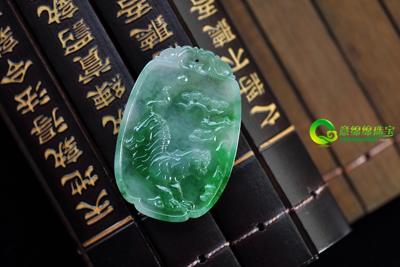 翡翠公盘闭幕 借机炒作是硬伤不行自乱阵脚（二）