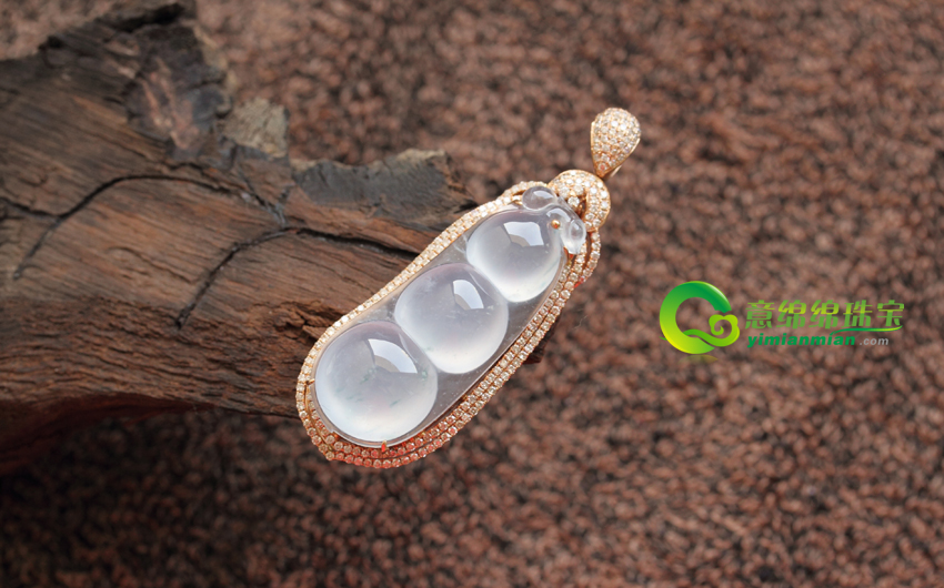 大自然的宠儿 浅说影响玻璃种翡翠价格的要素  第2张