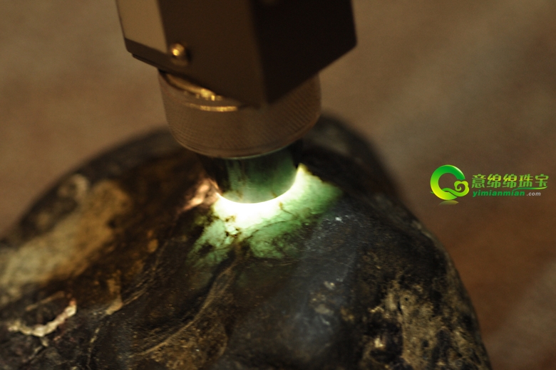 测验购买翡翠质料 需注意的七大点常识