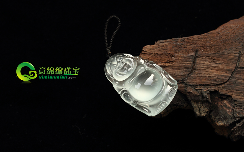 冰种翡翠首饰和玻璃种翡翠首饰有何异同点  第2张