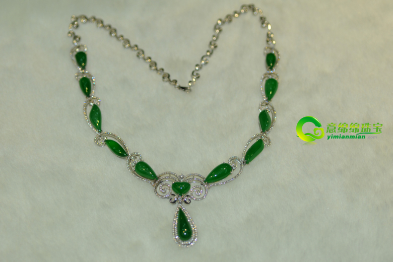  翡翠项圈让您变美 为了这份美咱们应怎么保养她呢