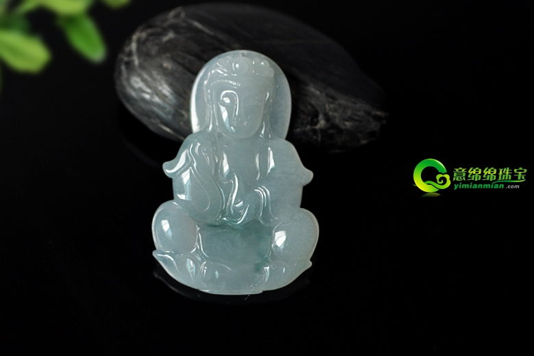 翡翠贺国庆 深度剖析翡翠和玉的差异  第2张