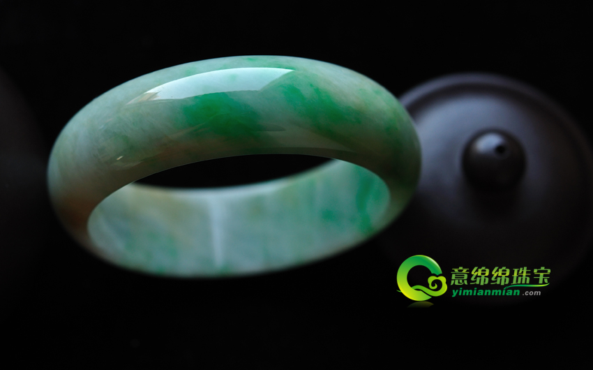 中秋节翡翠知识讲座 怎样把翡翠手镯的保养做到位  第2张