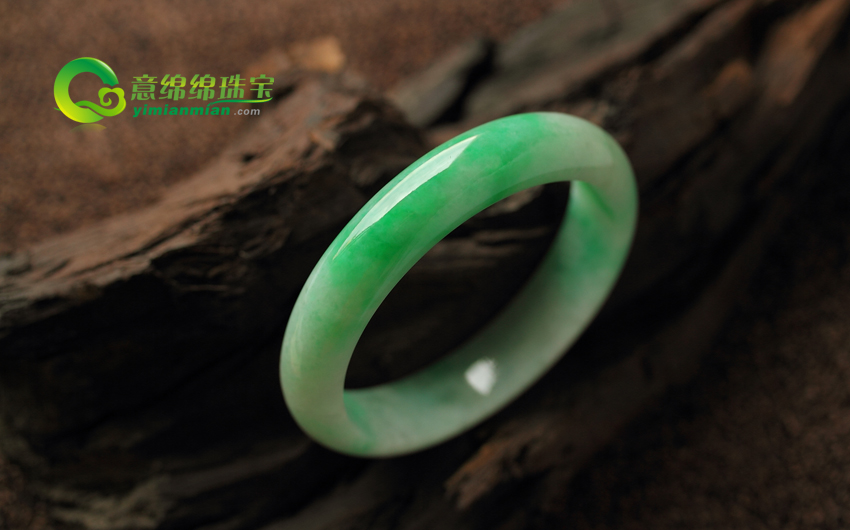 翡翠珠宝保藏的时分要注意哪些地方 又有哪些忌讳  第2张