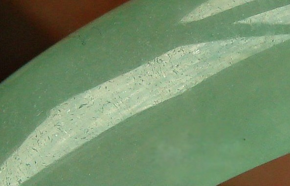 翡翠手镯B货是怎么样的 假货翡翠手镯B货的特色有哪一些  第2张