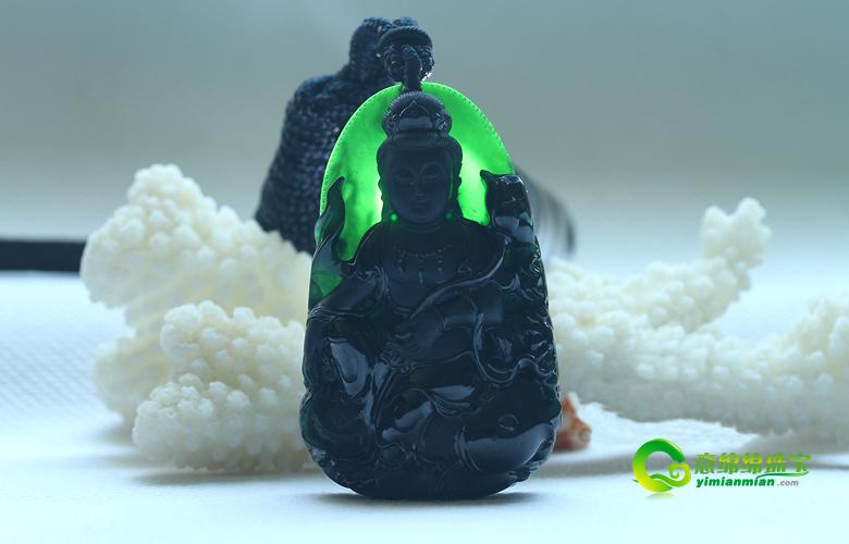 怎么区别墨翠和黑翡翠 从视觉上区别墨翠和黑翡翠  第1张