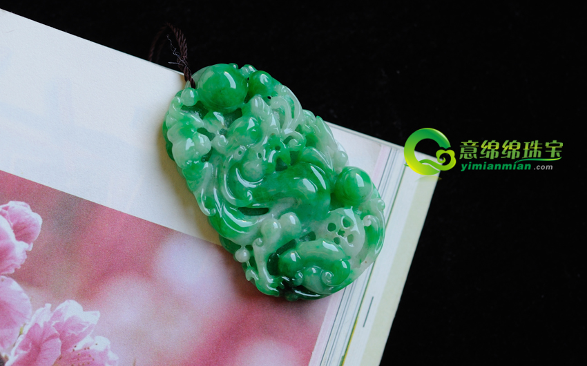 叙述名翠绮罗玉背面的传奇故事  第2张