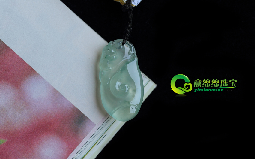 玉器成了时髦潮流的宠儿 那么玉器的真假好坏又该怎么区分呢  第2张
