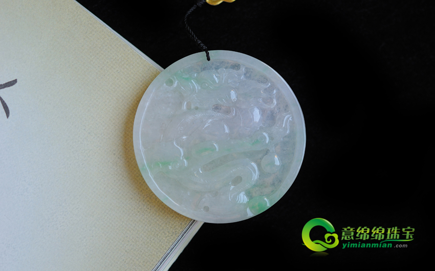  结合怎样判定翡翠小技巧 估量出翡翠的质量好坏等第凹凸  第3张