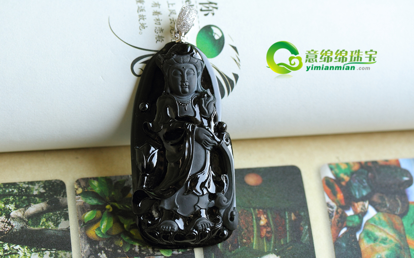把握墨翠观音挂件的鉴赏要素 赏识异常的翡翠之美  第2张