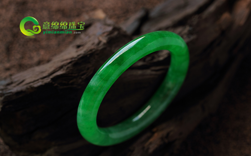 过来看过来瞧 这样的翡翠最好  第1张