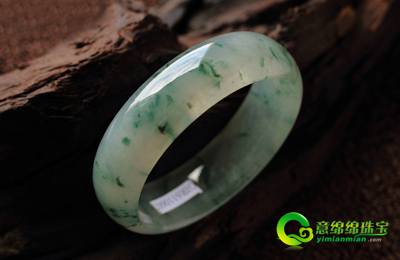 风情翡翠飘花A货手镯 最有含义的三八节礼物  第2张