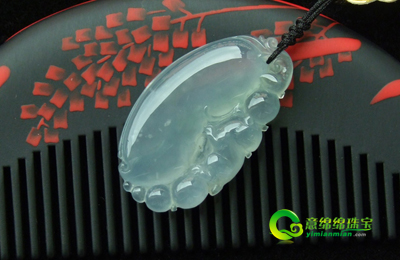 Original stone map of ice jadeite 精品翡翠福瓜吊坠 充溢灵韵涵义吉利  第2张