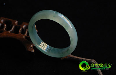 缅甸天然翡翠 具有超凡脱俗的魅力  第1张