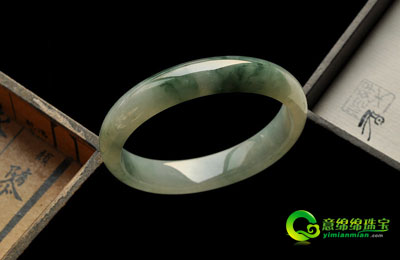 首次佩戴翡翠手镯需掌握技巧  第2张