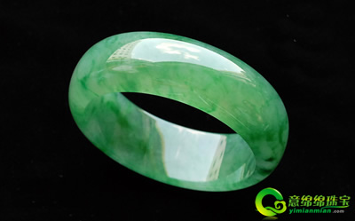 扁条翡翠手镯 脉脉的精美和婉转  第2张