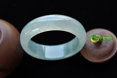 冰种翡翠A货手镯 天生尤物奥秘气质  第2张