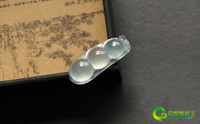 冰种翡翠与玻璃种翡翠有什么区别  第2张