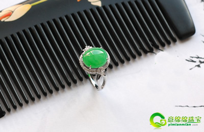 男人怎么佩带玉器 男人翡翠饰物 男人翡翠挂件  第2张