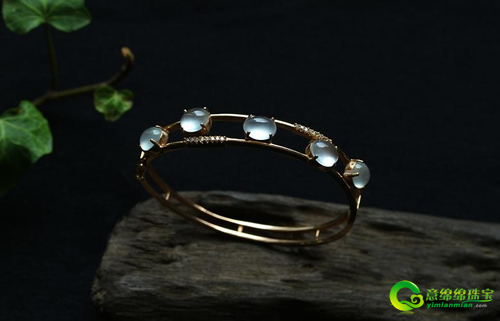 缅甸A货玻璃种翡翠镯子 完美极致经典传承  第1张