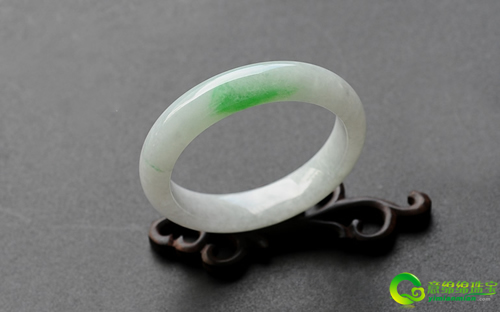 浅谈冰种和冰糯种的差异  第2张