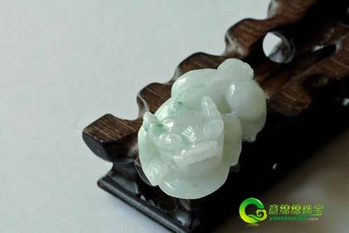 翡翠貔貅挂件-旺财镇宅护主之物  第2张