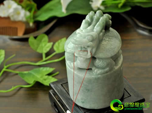 缅甸翡翠摆件-精雕细琢好运来  第2张