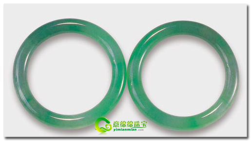 挑选翡翠手镯的正确办法  第3张