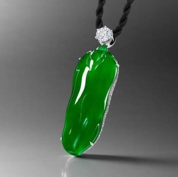 越贵越多人买！2022佳士得珠宝拍卖会诞生6903万的翡翠珠链  第4张