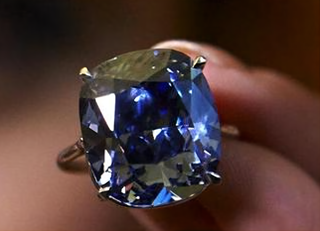 中国富豪们的珠宝保藏：3.08亿尖端蓝钻，4.9亿天价粉钻…  第4张