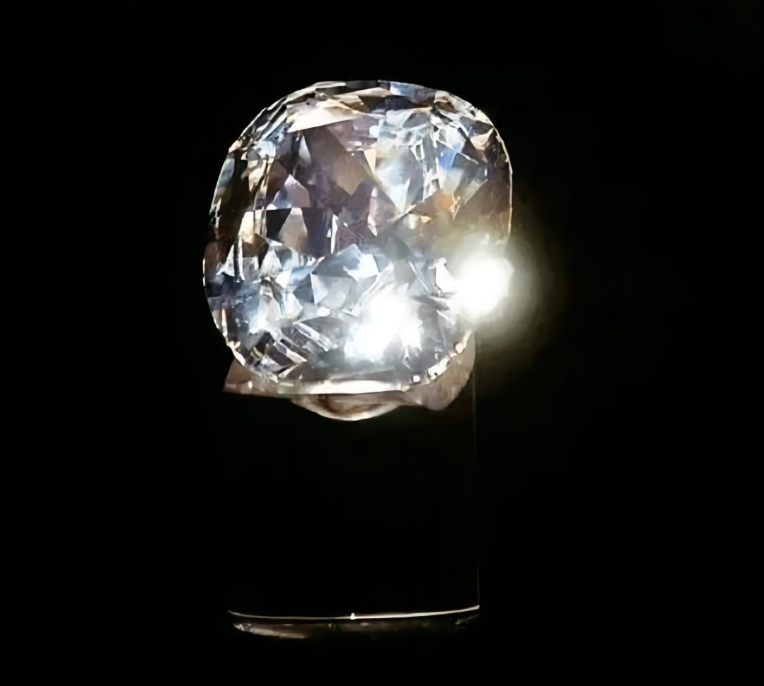 中国富豪们的珠宝保藏：3.08亿尖端蓝钻，4.9亿天价粉钻…  第10张