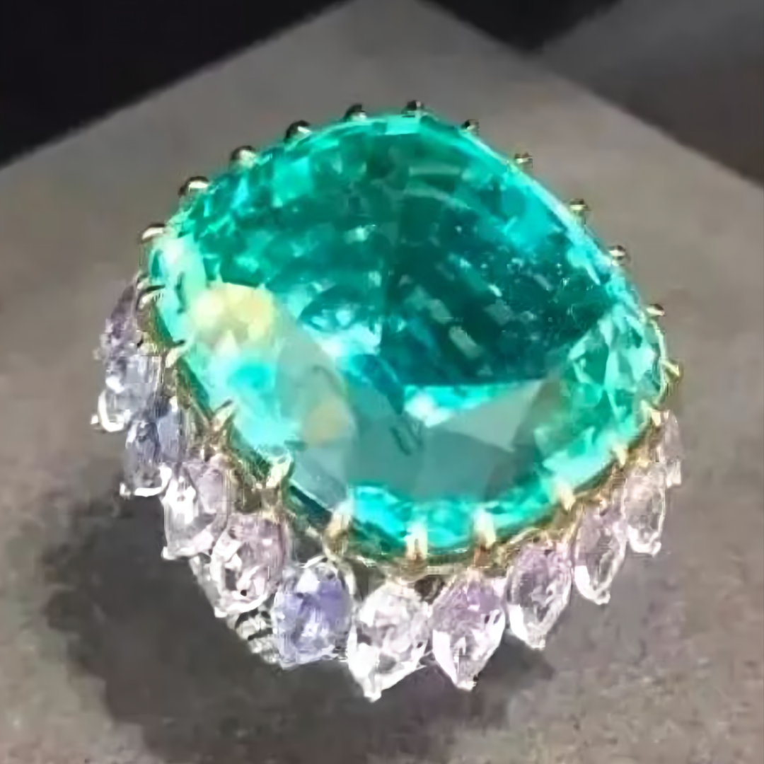 中国富豪们的珠宝保藏：3.08亿尖端蓝钻，4.9亿天价粉钻…  第16张