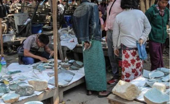 为什么缅甸区域卖质料比卖翡翠制品多？  第2张