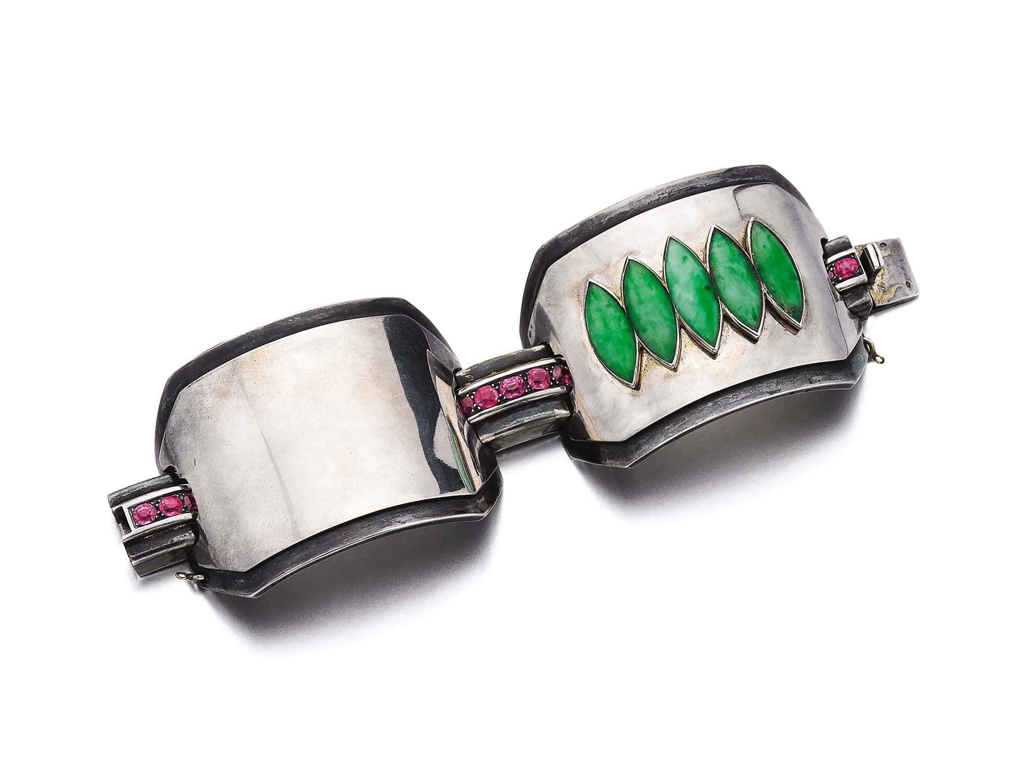 拍卖达153万的翡翠竟然出自外国人之手，你怎么看?  第15张