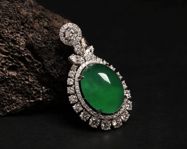 翡翠的最新价值排名曝光！最值钱的居然是它？  第2张