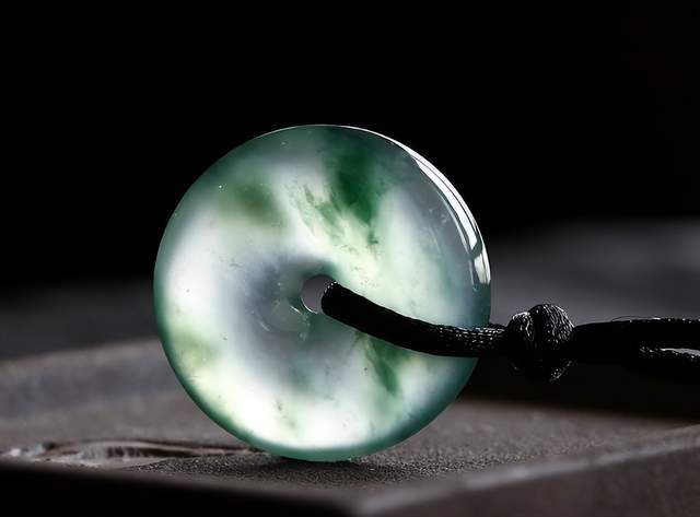 翡翠的最新价值排名曝光！最值钱的居然是它？  第8张