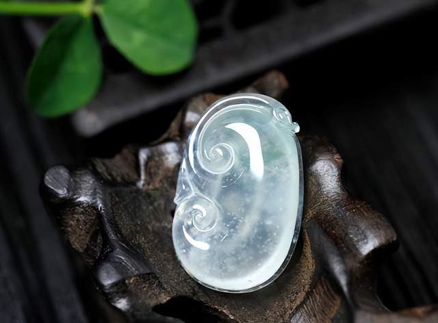 翡翠的最新价值排名曝光！最值钱的居然是它？  第7张