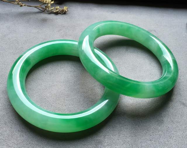 翡翠的最新价值排名曝光！最值钱的居然是它？  第3张