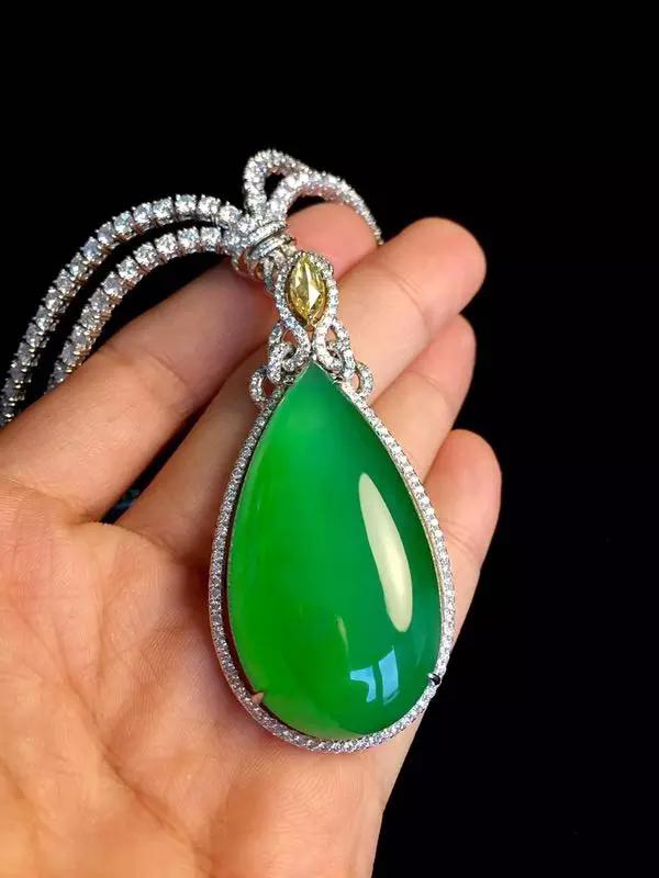 翡翠带久了发黄的原因是什么？  第2张