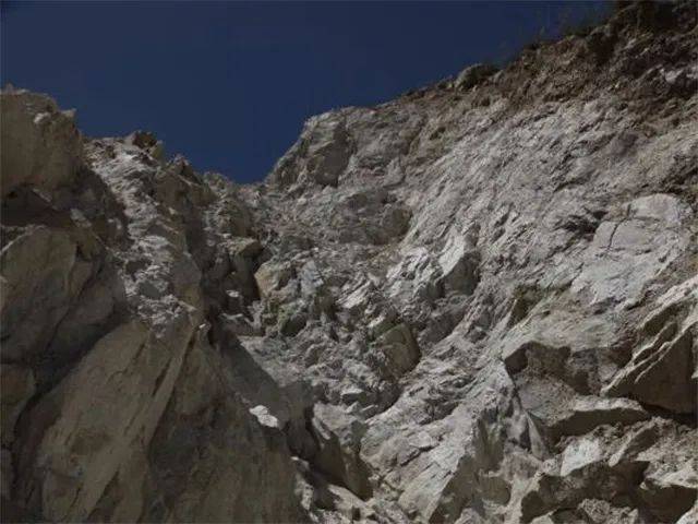 来自国内的玉中王者，揭秘传说中的羊脂黑玉  第6张