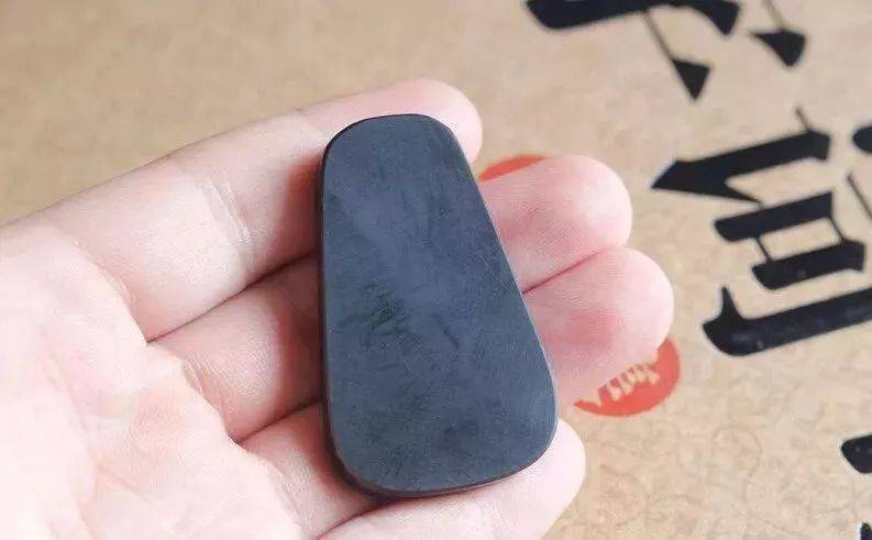 来自国内的玉中王者，揭秘传说中的羊脂黑玉  第26张