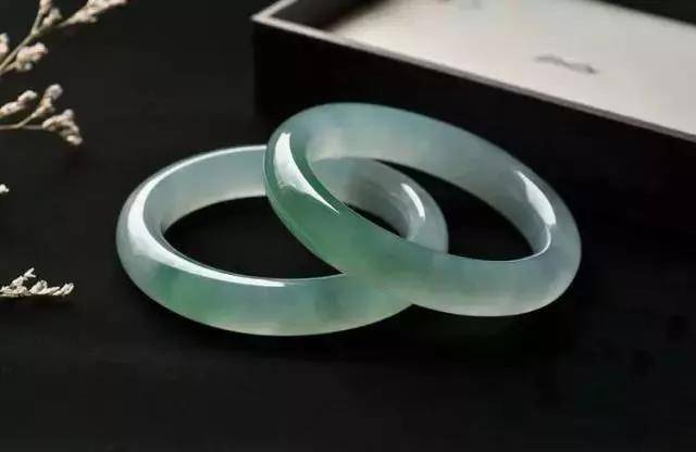 商场翡翠为什么都包纸？你有被唬住吗  第3张