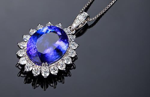 宝石界最稀有的宝石‘坦桑蓝石’ 连蓝宝石都沦为它的仿制品  第6张