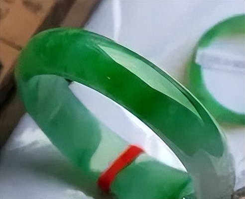 冰种翡翠手镯的价格行情怎么？  第3张