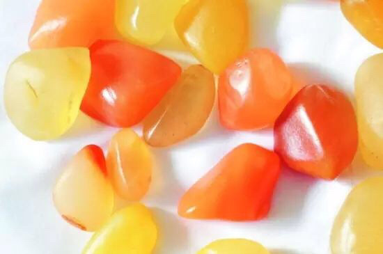 “金丝玉”，继楼兰古城消失后被忘记的玉石种类  第3张