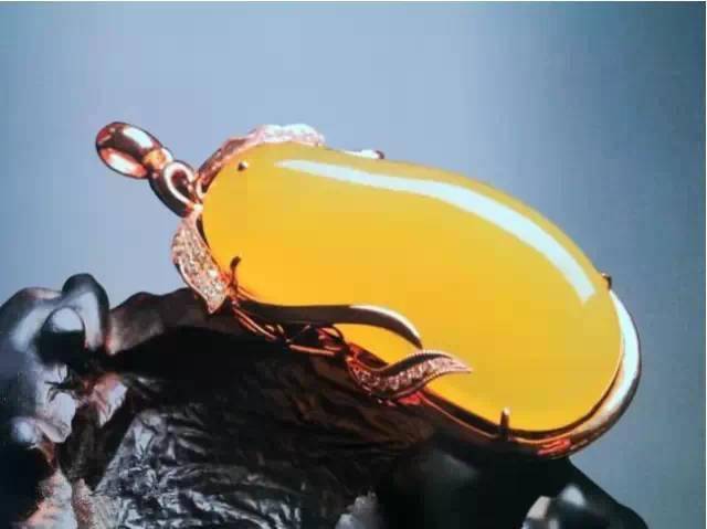 同是金丝玉，有的几百万，有的几百块  第9张