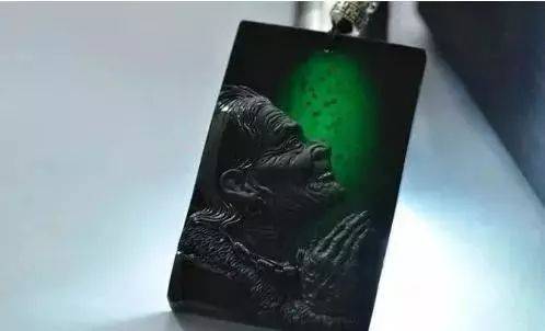 翡翠玉雕的5个“三七规律”，这条最简单被疏忽  第2张