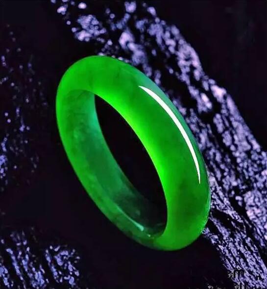 绿色翡翠的市场行情怎么？  第3张